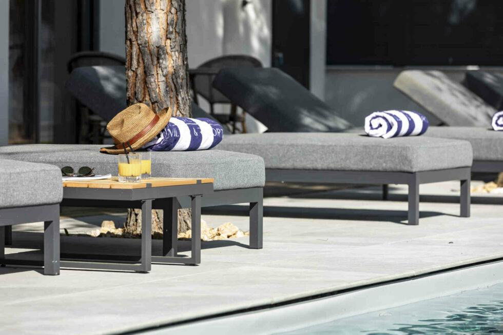 Piscine privée d'une villa de luxe près de Genève